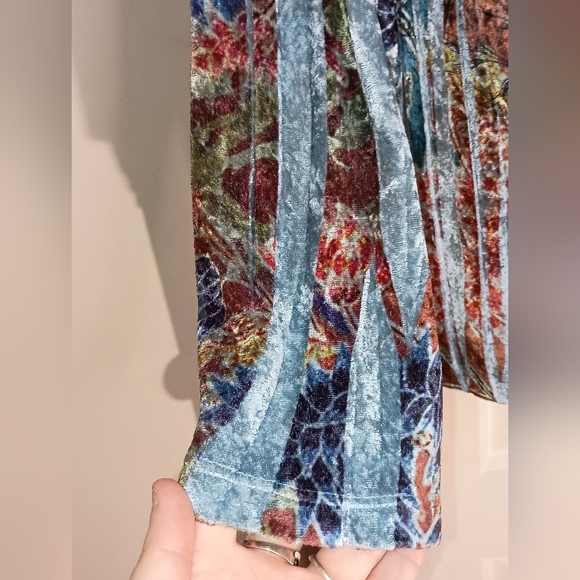 Radiant Elegance: A Tapestry of Colors and Patterns(#1,168) - Picture 4 of 6